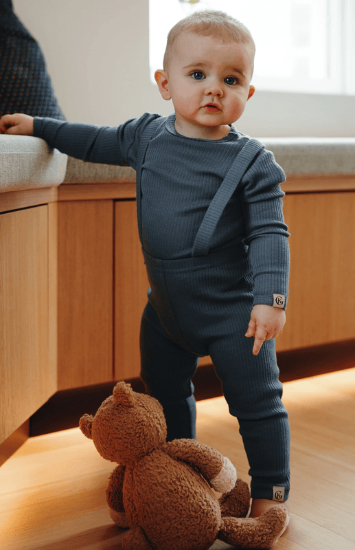 Gullkorn chalk baby ull-longs med sele denimblå