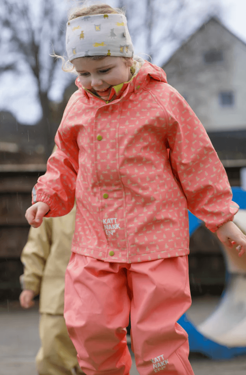 Kattnakken Regnsett Yr Stokkrose