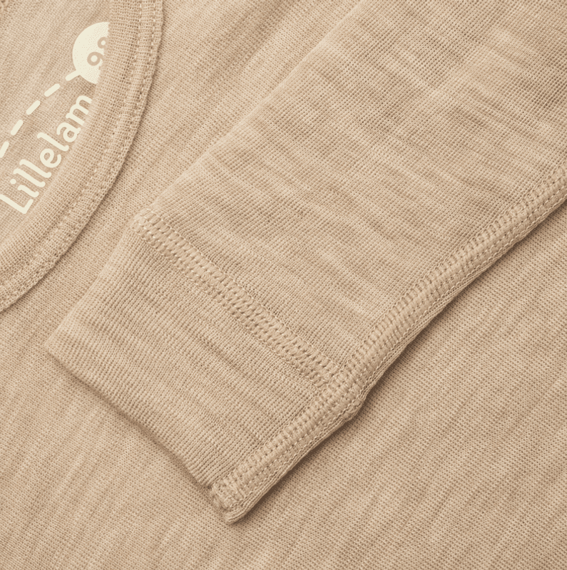 lillelam ulltrøye lys beige